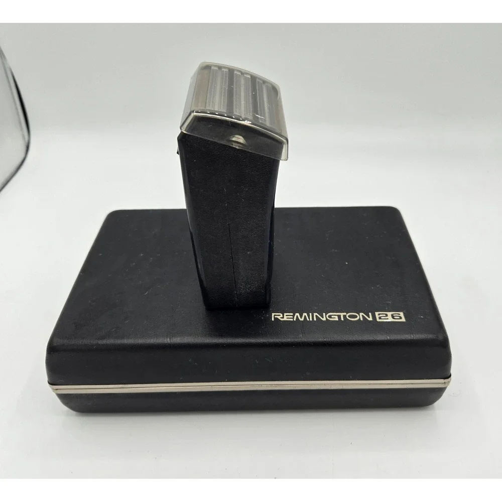 Vintage Remington Lektro Blade 26 Electric Shaver‎ with Travel Case Sperry Rand